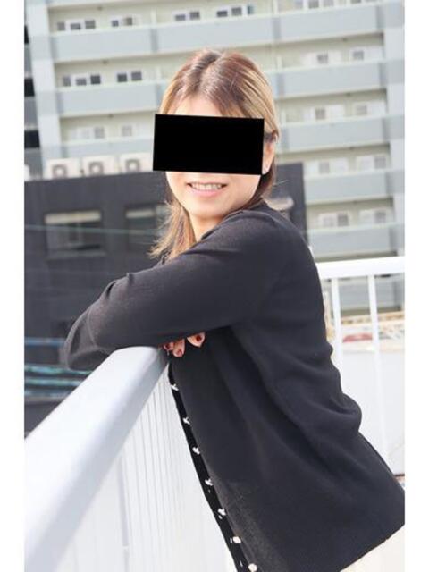 しおん 逢って30秒で即尺（人妻・熟女待ち合わせデリヘル）