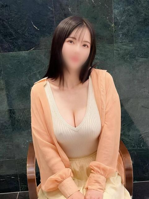 あき 大人の誘惑~色気を求めた女たち~(人妻デリヘル)