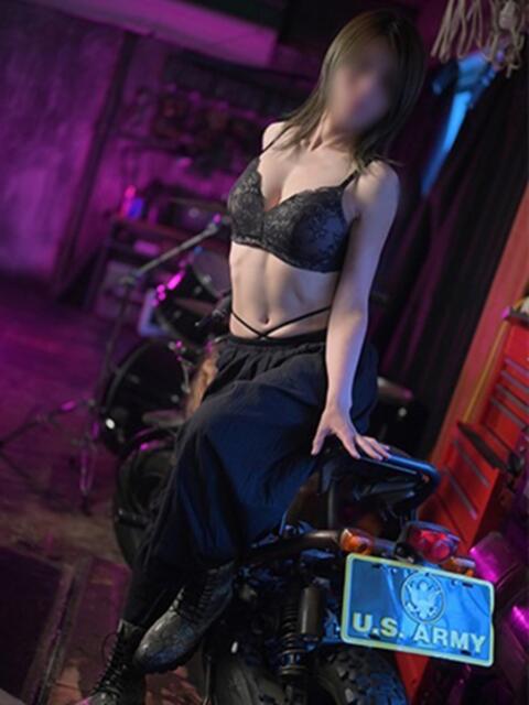 カルラ 梅田ゴールデン倶楽部（店舗型痴女ヘルス）
