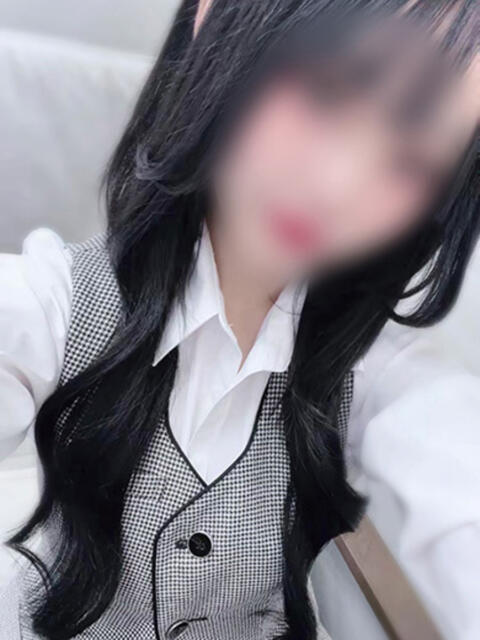 篠宮るあ 淫乱OL派遣商社 斉藤商事（デリヘル）