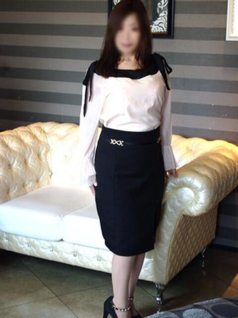 紺野麻由美 派遣妻（はけんづま）（待ち合わせ型人妻専門デリヘル）