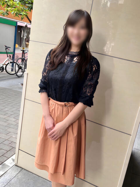 林 レンタル熟女（熟女デリヘル）