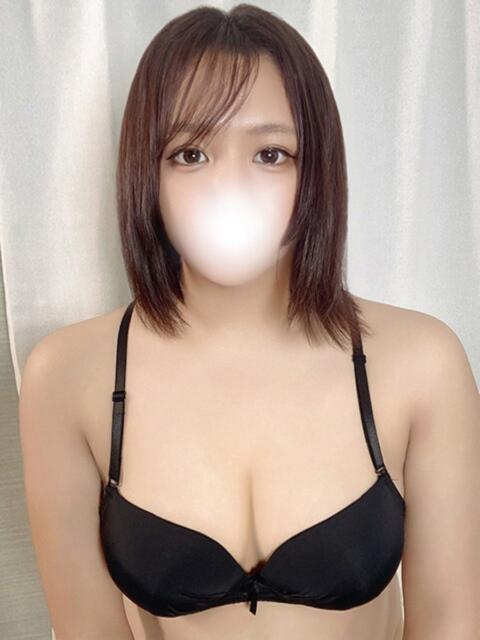 ももか 白いぽっちゃりさん(ぽっちゃり専門ホテヘル)