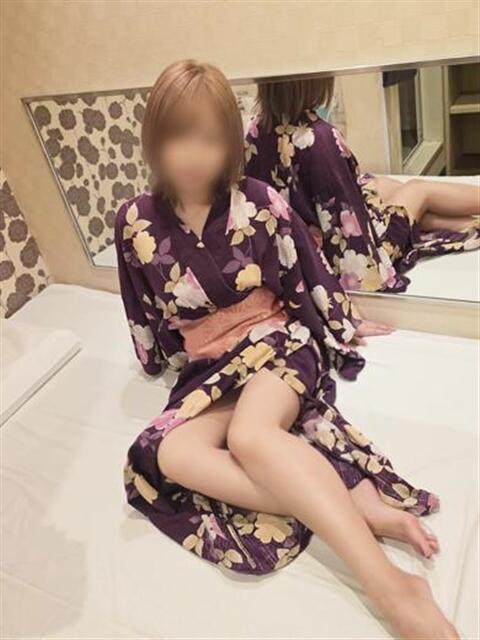 神崎こはく 華女(かのじょ) 松山店（ファッションヘルス）
