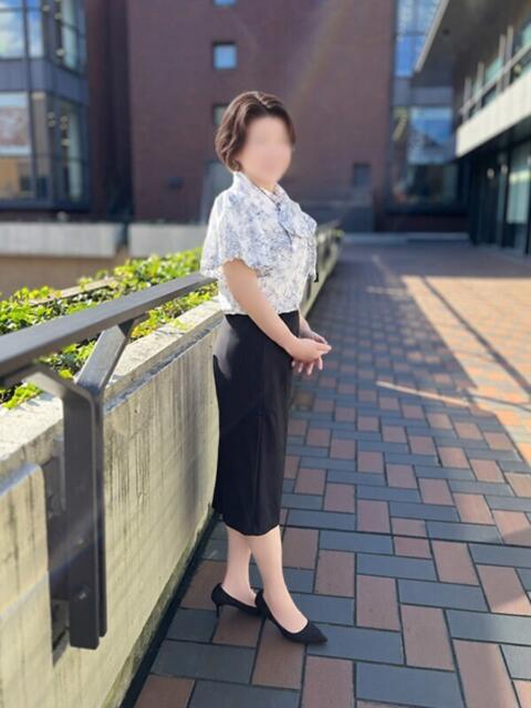 村木 えみ こあくまな熟女たち 上野・御徒町店 (KOAKUMAグループ)(人妻・熟女デリヘル)