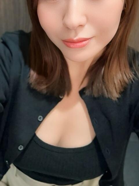 えま 秘密倶楽部 凛 船橋本店（お姉さん・人妻デリへル）