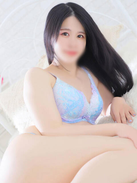 ねむ 清楚（人妻夜這いイメクラ）
