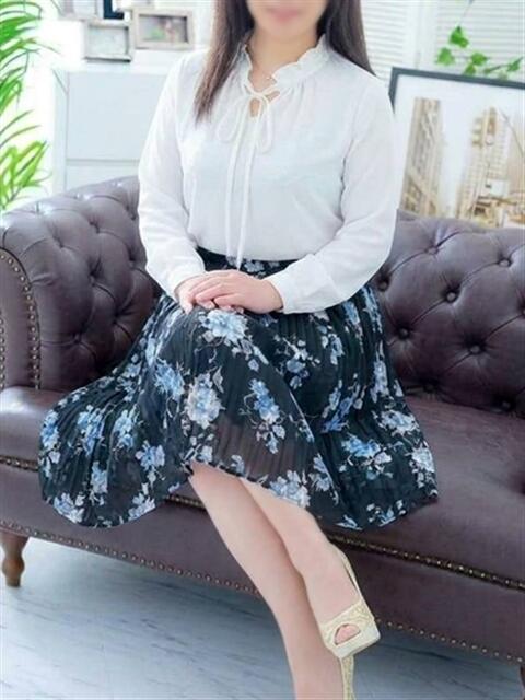 水川　ゆう ミセス・レヴォアール～再会～（人妻性感デリヘル）