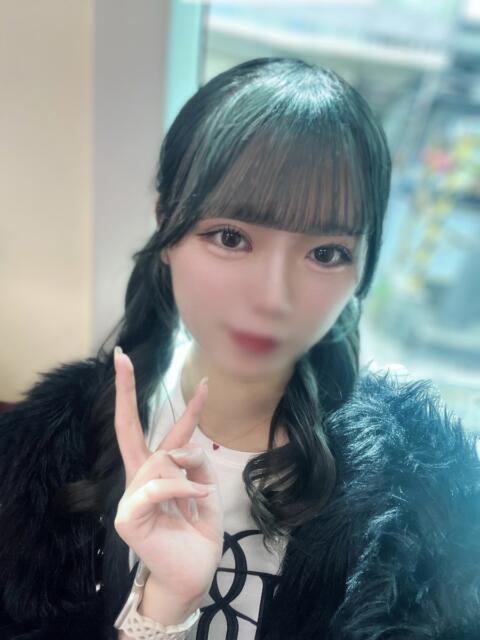 えみり とある風俗店♡やりすぎさーくる新宿大久保店♡で色んな無料オプションしてみました（デリヘル）