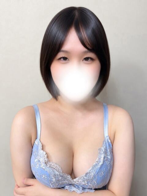 いずみ ぽっちゃり巨乳素人専門店ぷにめろ渋谷店（ぽっちゃり系デリヘル）