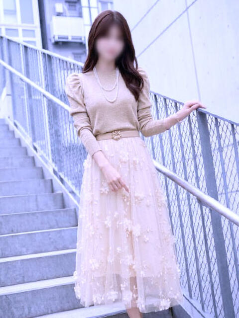 芹那 ミセスラウンジ東京（人妻系デリヘル）