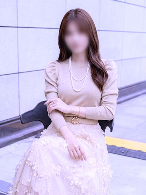 芹那 ミセスラウンジ東京（人妻系デリヘル）