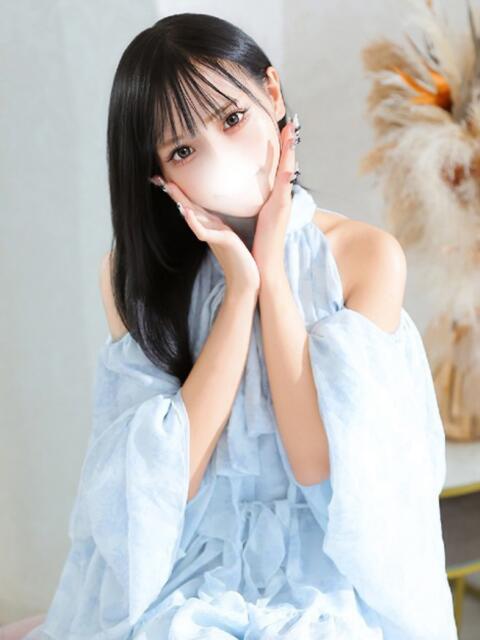 ぴょな★新卒18歳の現役モデル 渋谷S級素人清楚系デリヘル chloe(デリヘル)