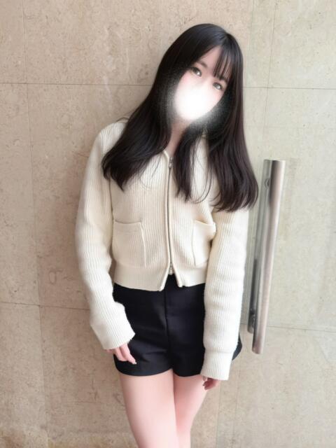 しのん（業界経験極薄、純朴少女 ハニービー（Honey Bee）（デリヘル）