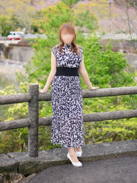 成宮 まなみ こあくまな人妻・熟女たち東広島店（KOAKUMAグループ）（人妻・熟女デリヘル）
