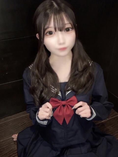 あみ E+アイドルスクール新宿・歌舞伎町店（デリヘル）