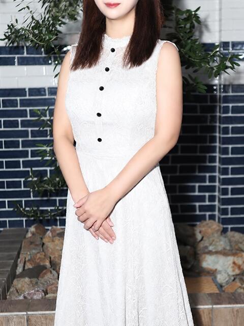 柿崎 奈緒 人妻セレブ宮殿（人妻デリヘル）