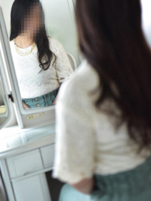 佐竹(さたけ) 熟女出逢い会 『百合の園』 五反田店(熟女デリヘル)