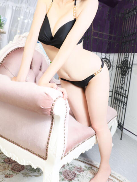 みい 横浜人妻花壇本店（人妻デリヘル）