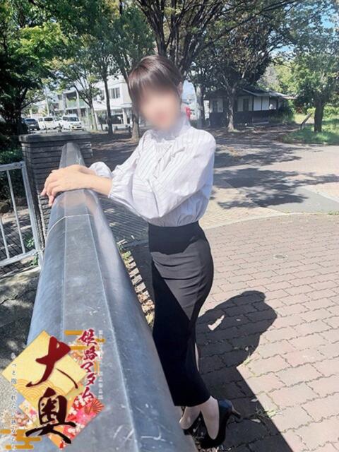 成瀬叶羽(なるせかなは) 姫路マダム大奥（デリヘル）