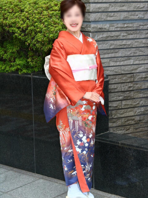 景山 極上でエッチな人妻（人妻・熟女デリヘル）