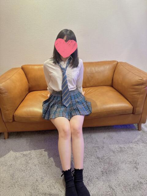 新入生 あかり 青チェと赤チェ(派遣型オナクラ(手コキ))