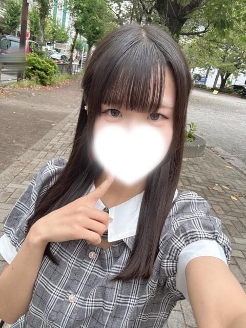 体験期間るる『完全未経験、普段は焼肉店でバイトしてる清楚系の美少女』 錦糸町派遣型JKリフレガチあい(派遣リフレ)