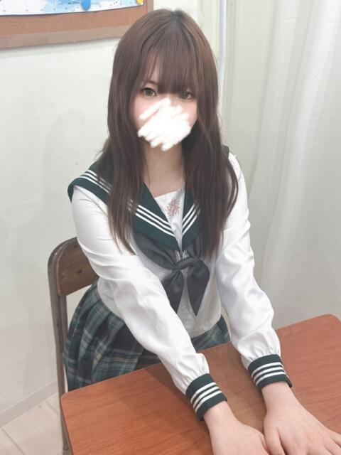 早川 みゆ 夜這い＆イメクラ妄想する女学生たち谷九校（ホテヘル）