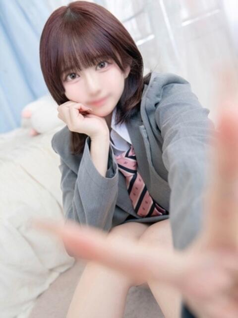 みつ E+アイドルスクール(デリヘル)