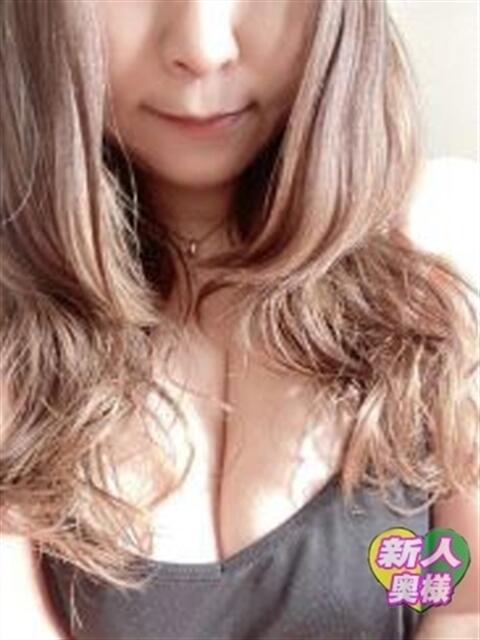 あや【十三店】 ギン妻パラダイス梅田店（人妻ホテヘル＆デリヘル）