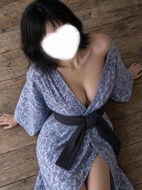 ウタ【GOLDcourse】 お姉さん人妻専門店FANTASY（デリヘル）