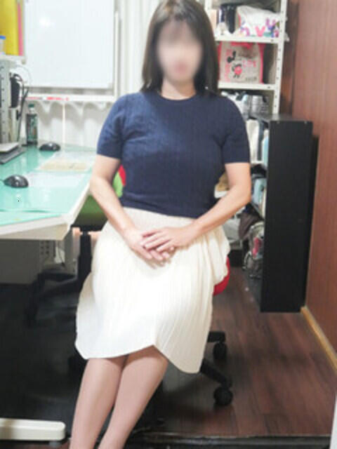 篠宮 誘惑マル秘ミセス（人妻デリヘル）