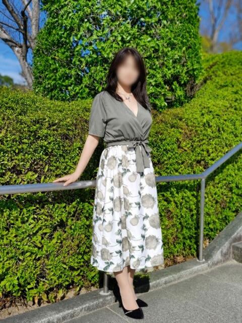 平野華 こあくまな人妻・熟女たち東広島店(KOAKUMAグループ)(人妻・熟女デリヘル)