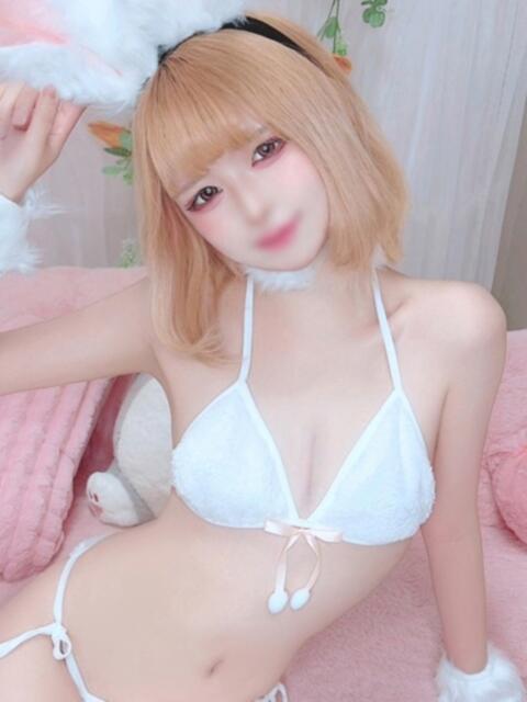 ななみ E+アイドルスクール新宿・歌舞伎町店（デリヘル）