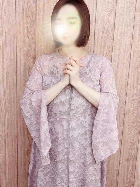 りん 松戸駅西口ママ友さーくる（人妻デリヘル）