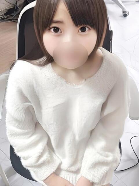 ましろ　純白の18歳 渋谷業界未経験（素人系デリヘル）