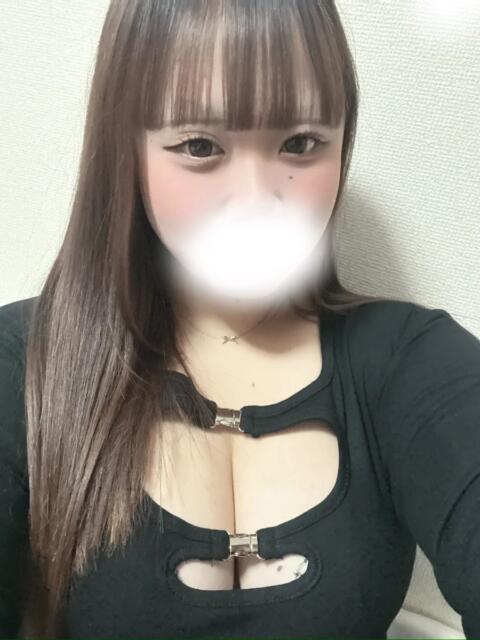 もも ぽっちゃり巨乳素人専門店ぷにめろ渋谷店（ぽっちゃり系デリヘル）