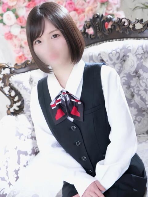 ほん 新宿・本格コスプレ美人秘書オフィスイメクラ「秘書課女子」（ホテヘル）