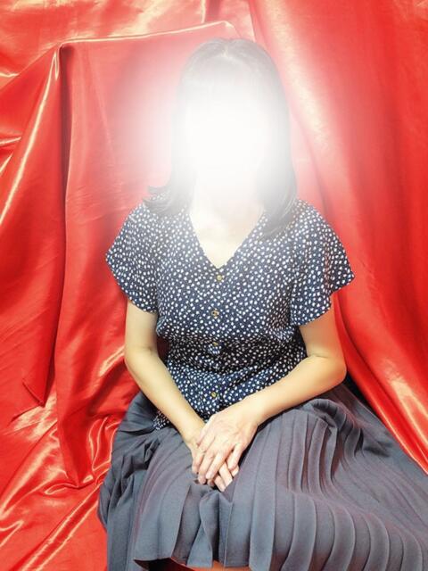 中川 変態美熟女お貸しします。（待ち合わせ型熟女デリヘル）