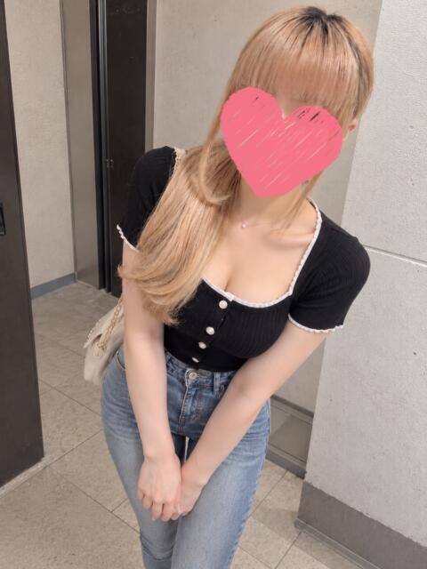 体験入学 青チェと赤チェ(派遣型オナクラ(手コキ))