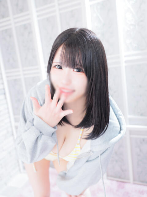 シオリ COCOMERO（ココメロ）（巨乳店舗型ヘルス）