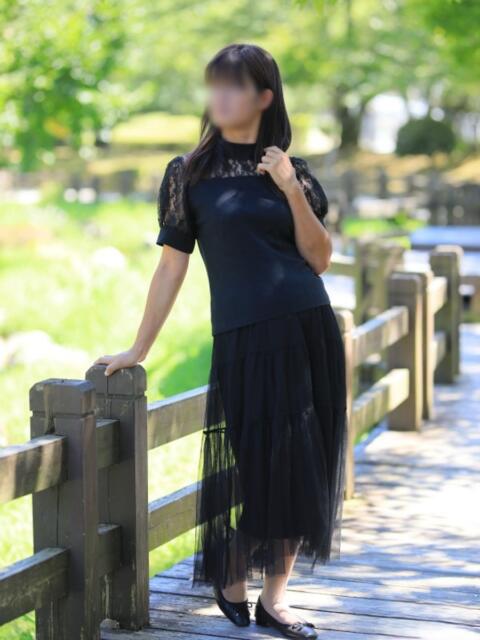 しおり [優良人妻店]セレブスタイル（山口～防府～萩）（人妻デリヘル）