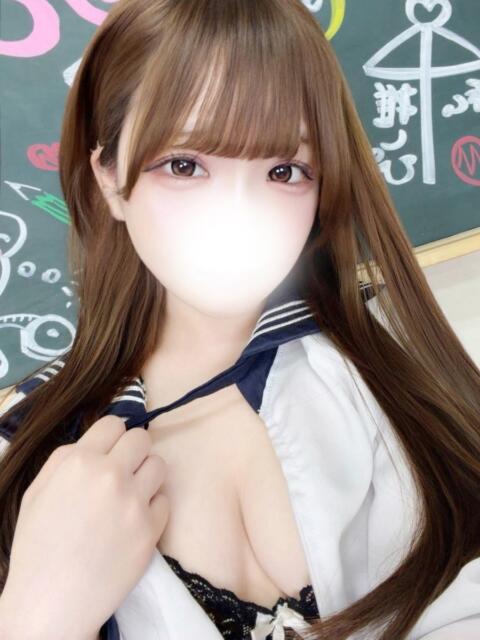 ひなみ(笑顔が可愛い美乳美女) 学園天国(ファッションヘルス)