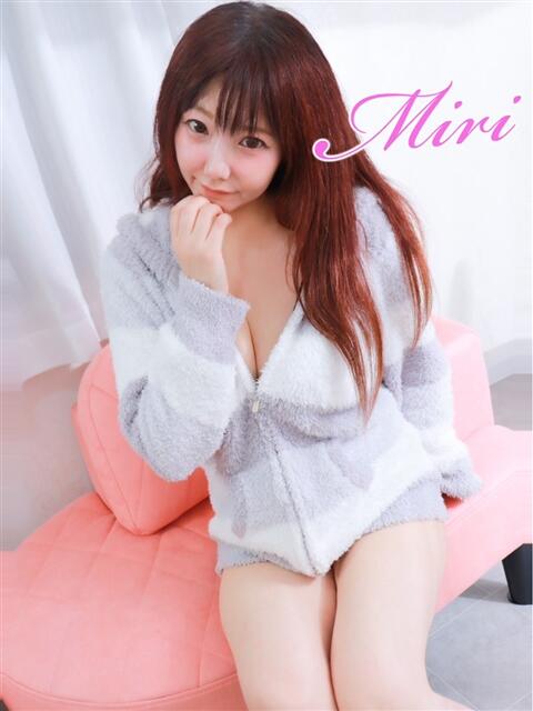 みり 西船人妻花壇（人妻デリヘル）