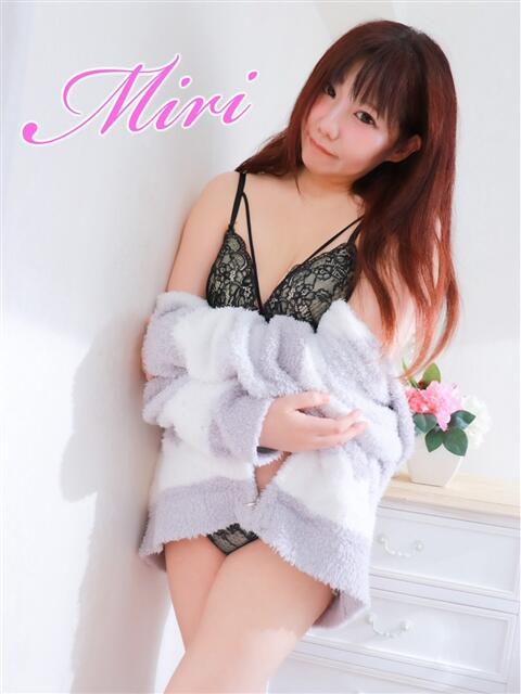 みり 西船人妻花壇（人妻デリヘル）