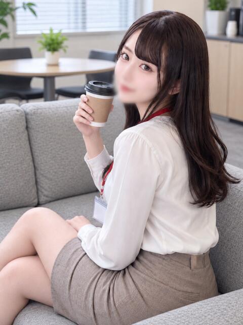 成瀬もも アソビザ女子社員 池袋支社（ホテヘル＆デリヘル）