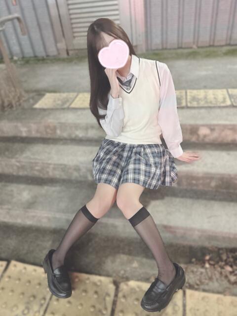 体験期間こはる『18歳の卒業したて世代の子供感ある童顔美少女』 錦糸町派遣型JKリフレガチあい(派遣リフレ)