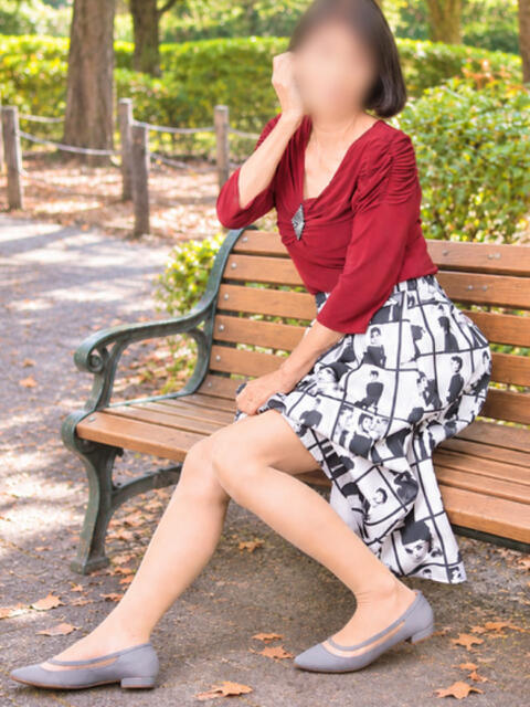 しのぶ(昭和35年生まれ) 熟年カップル名古屋～生電話からの営み～（人妻・熟女デリヘル）