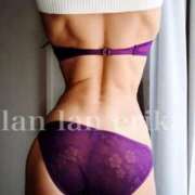 ヒメ日記 2025/12/02 07:35 投稿 エリカ 渋谷蘭の会