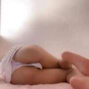 ヒメ日記 2025/10/17 08:12 投稿 斎藤ひとみ 全裸美女からのカゲキな誘惑